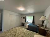 1690 Skyline Dr - Photo 24