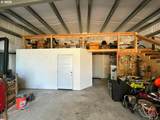 1690 Skyline Dr - Photo 33