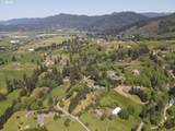 1690 Skyline Dr - Photo 4