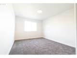 320 Heritage Ln - Photo 18