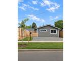 494 17TH St - Photo 4