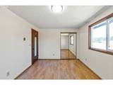 2449 Oak St - Photo 19