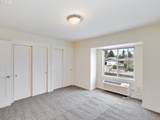 10829 Burnside St - Photo 9