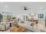 835 Reagan St - Photo 11