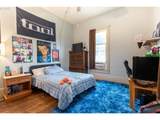 713 College St - Photo 23