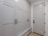 5662 Lakeview Blvd - Photo 18