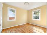 11330 Glisan St - Photo 16