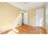 11330 Glisan St - Photo 17