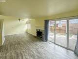 1572 Tanasbrook Ct - Photo 4