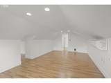 1346 Couch St - Photo 28