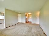 2056 King Way - Photo 4