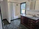 920 Lemont St - Photo 17