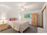 697 32ND St - Photo 20