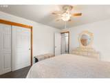 697 32ND St - Photo 23