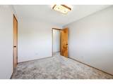 745 Fleming Ave - Photo 18