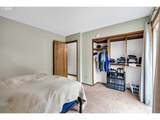 2555 Hughes Dr - Photo 20