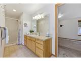 922 Travis Dr - Photo 15