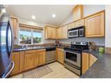 922 Travis Dr - Photo 3