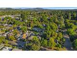 7824 Yamhill St - Photo 33
