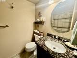 1070 Bay St - Photo 13
