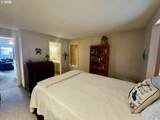 1070 Bay St - Photo 15