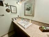 1070 Bay St - Photo 16