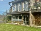 1070 Bay St - Photo 19