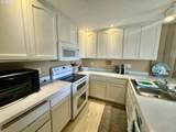 1070 Bay St - Photo 7