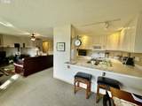 1070 Bay St - Photo 9