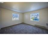 550 8TH St - Photo 17