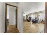 1060 Garfield Ave - Photo 18