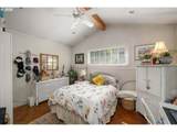 938 Oak St - Photo 35