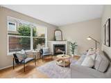 550 Knott St - Photo 6