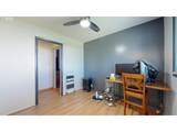 820 Parallel St - Photo 15