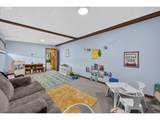 1122 Oak St - Photo 25