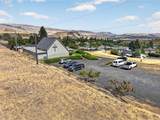1122 Oak St - Photo 3