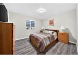 829 Jacobson Way - Photo 16