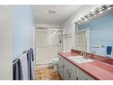 2160 Santiam Dr - Photo 20