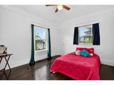 411 8TH St - Photo 17