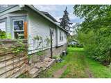 411 8TH St - Photo 29