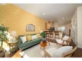7520 Milwaukie Ave - Photo 11
