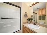 7520 Milwaukie Ave - Photo 26