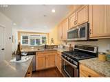 7520 Milwaukie Ave - Photo 8