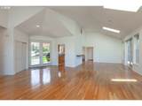 556 Forestview Dr - Photo 18