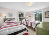 6984 Finisterre Ave - Photo 19
