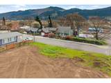 304 Humboldt St - Photo 15
