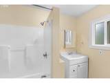 3236 Yamhill St - Photo 24