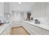 305 Montgomery St - Photo 17