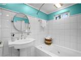 221 6TH St - Photo 16