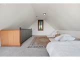 3360 Fairmount Blvd - Photo 34